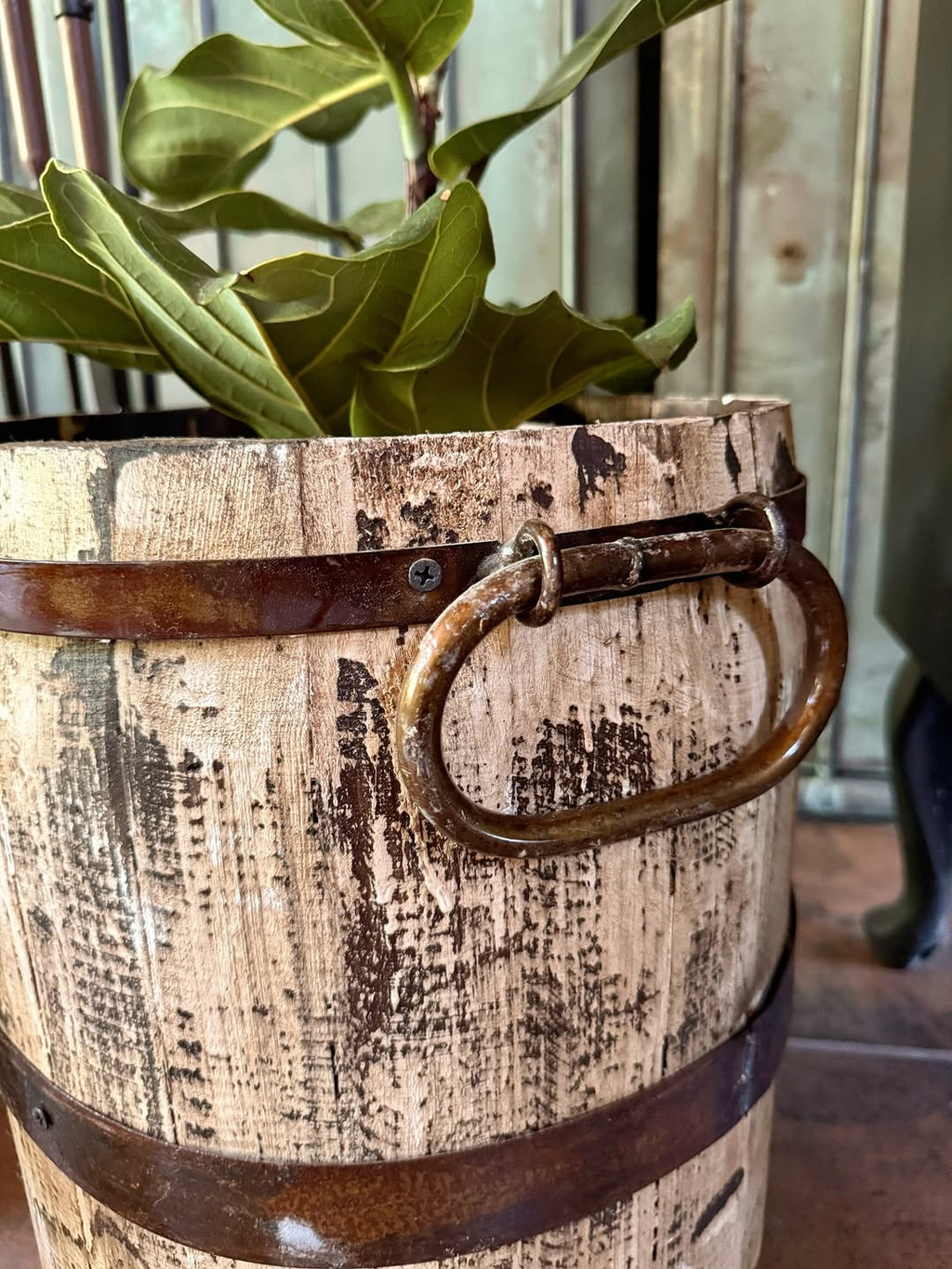 Santa Fe Antique White Bucket