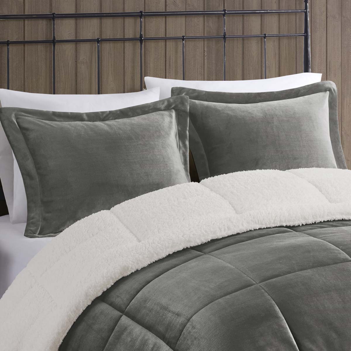 Enchanted Grove Sherpa Comforter Set - Full/Queen