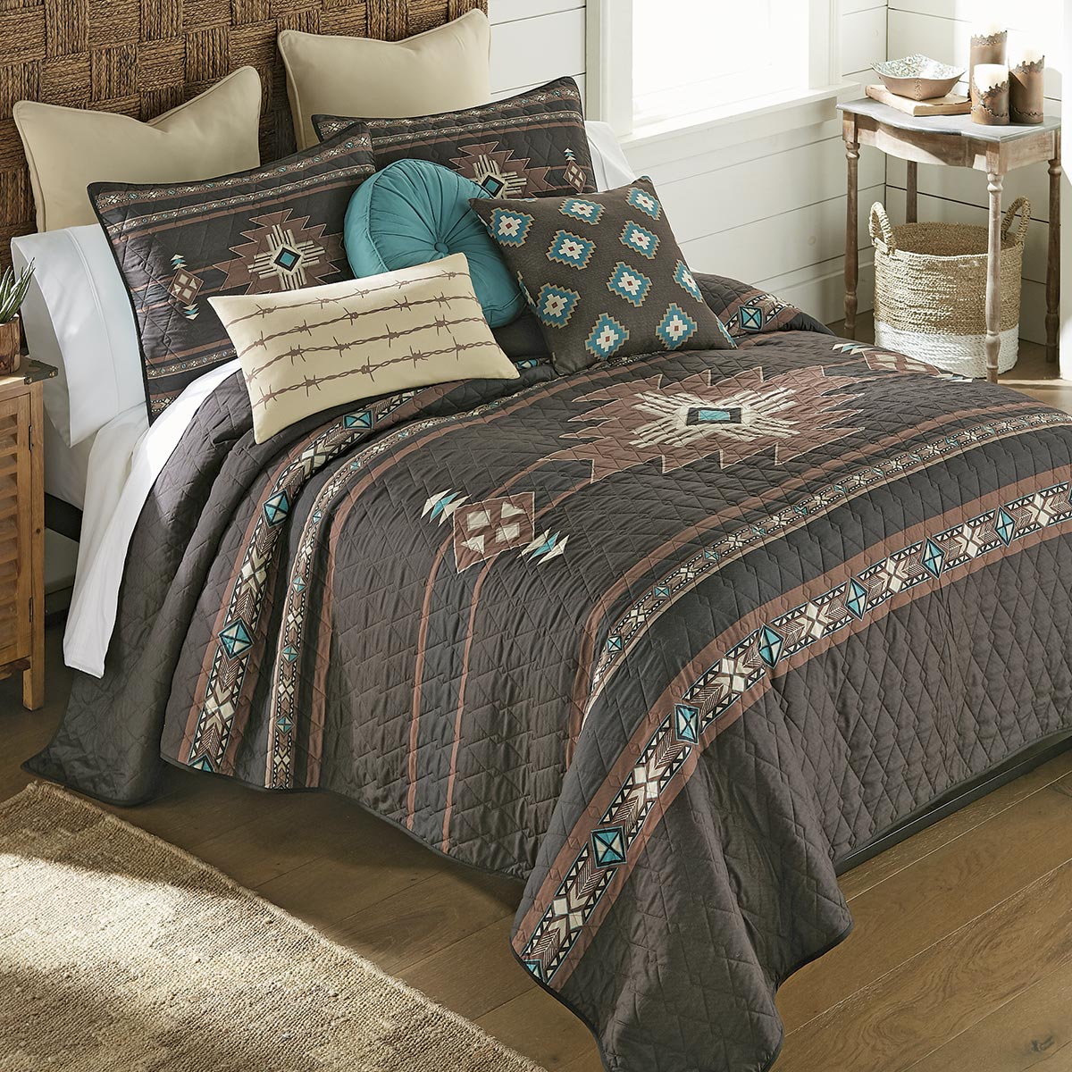 Navajo Pass Quilt Bed Set - Queen - CLEARANCE