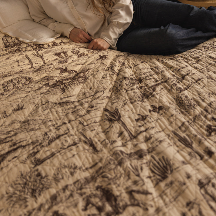 Ranch Hand Toile Western Quilt Bed Set - Queen