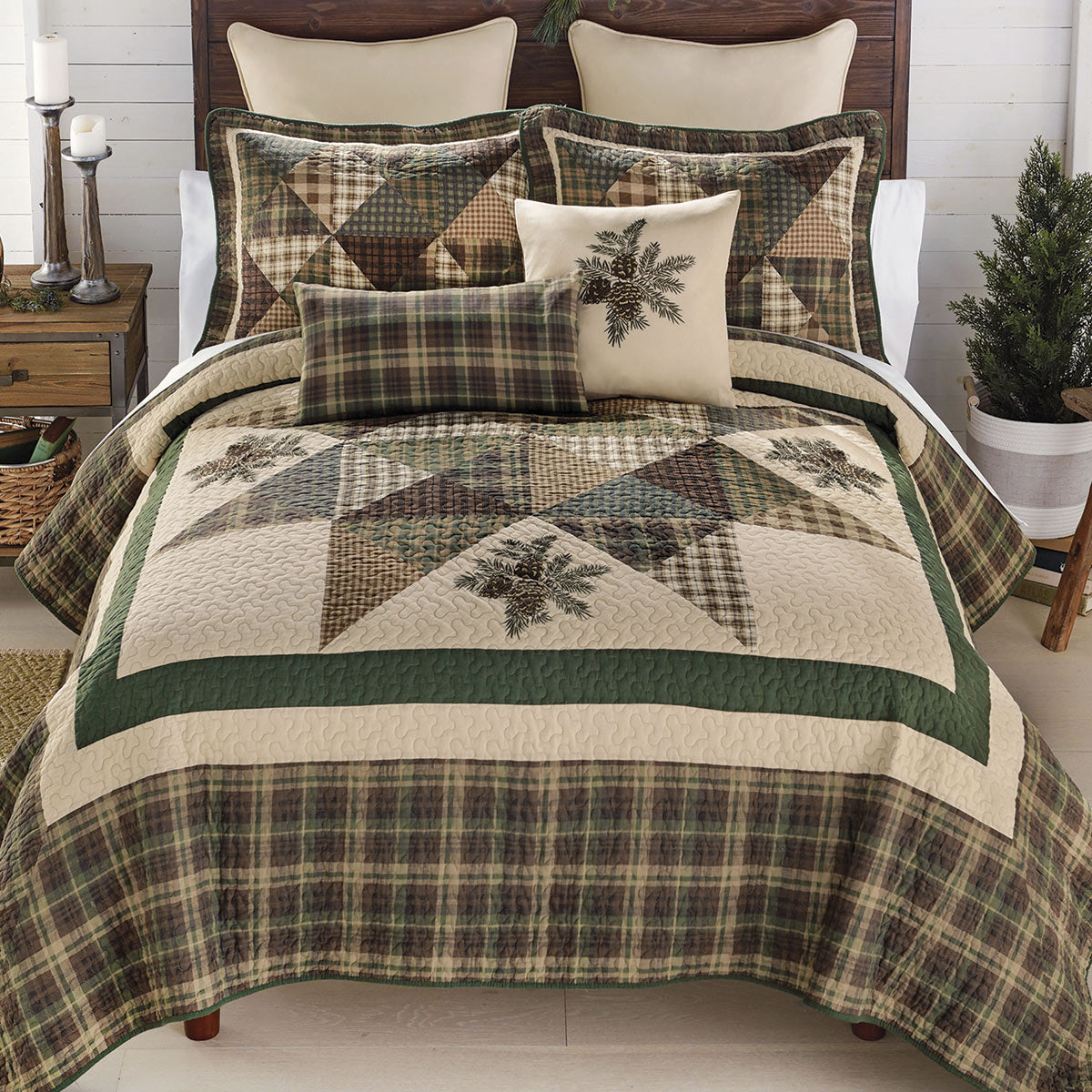 Pinecone Patchwork Quilt Bed Set - Queen