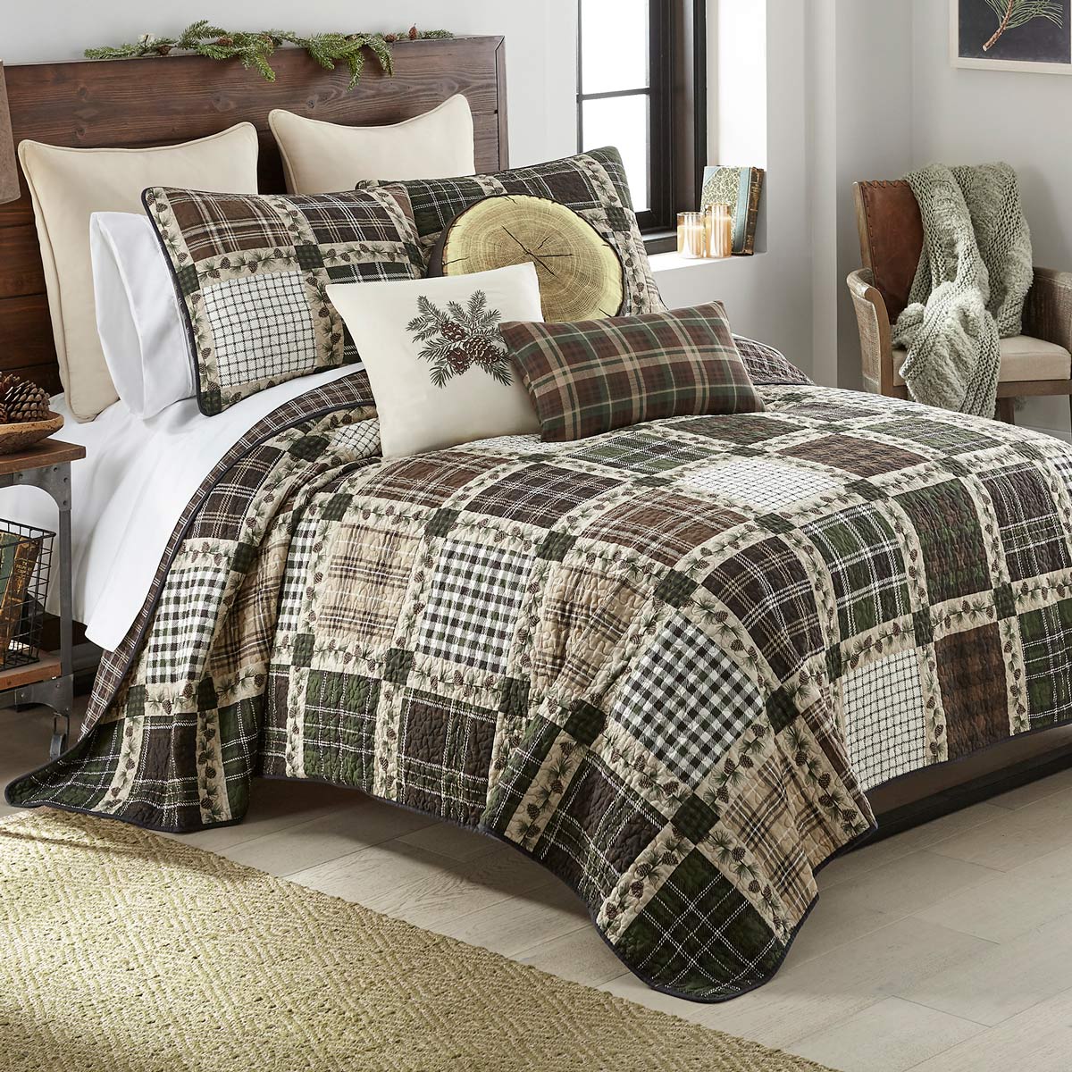 Pine & Plaid Patches Quilt Set - Twin
