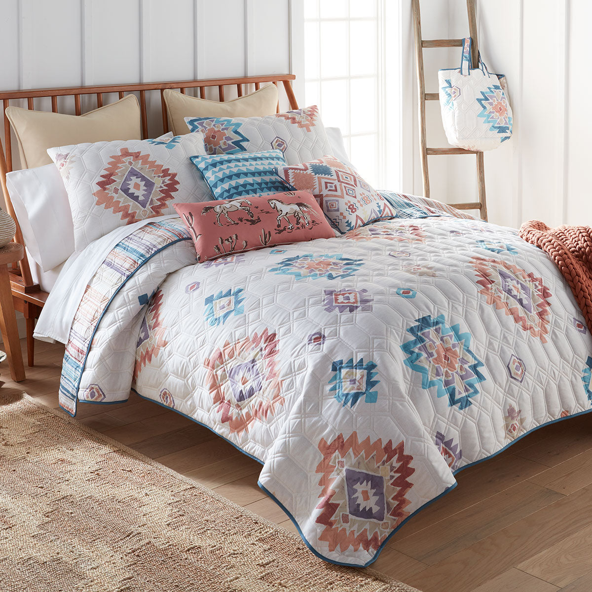 Tribal Diamonds Quilt Bed Set - Queen