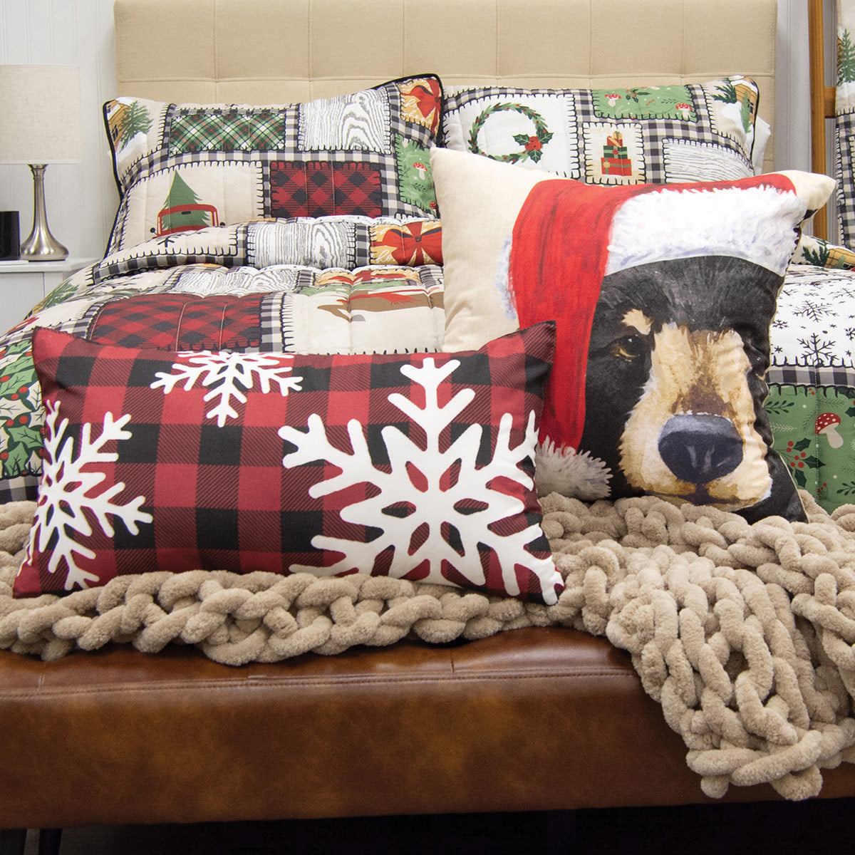 Holiday Cabin Pillow Set