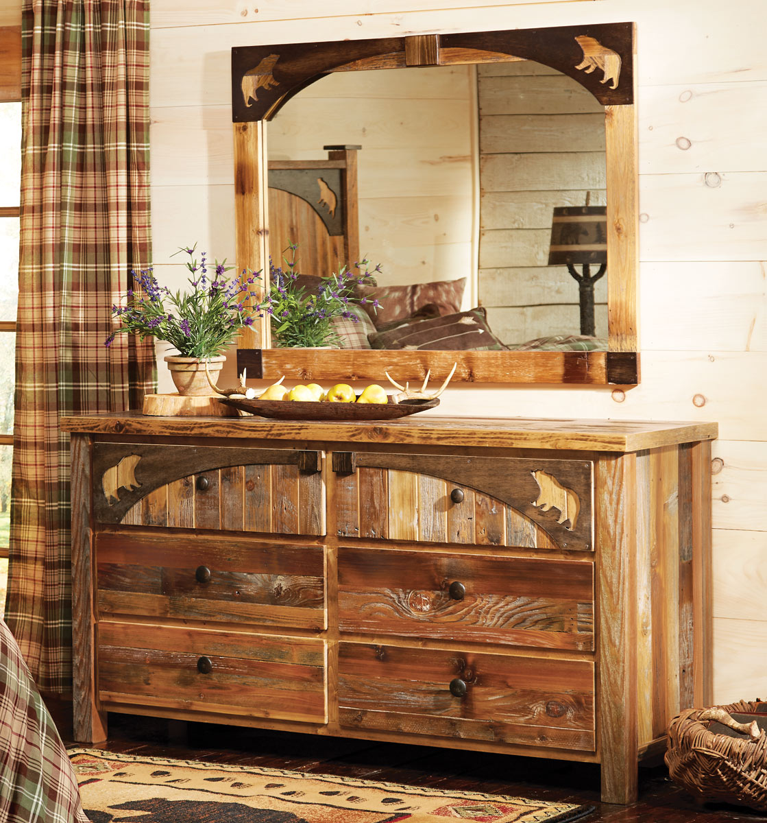 Barnwood Bear Carvings Dresser with Mirror
