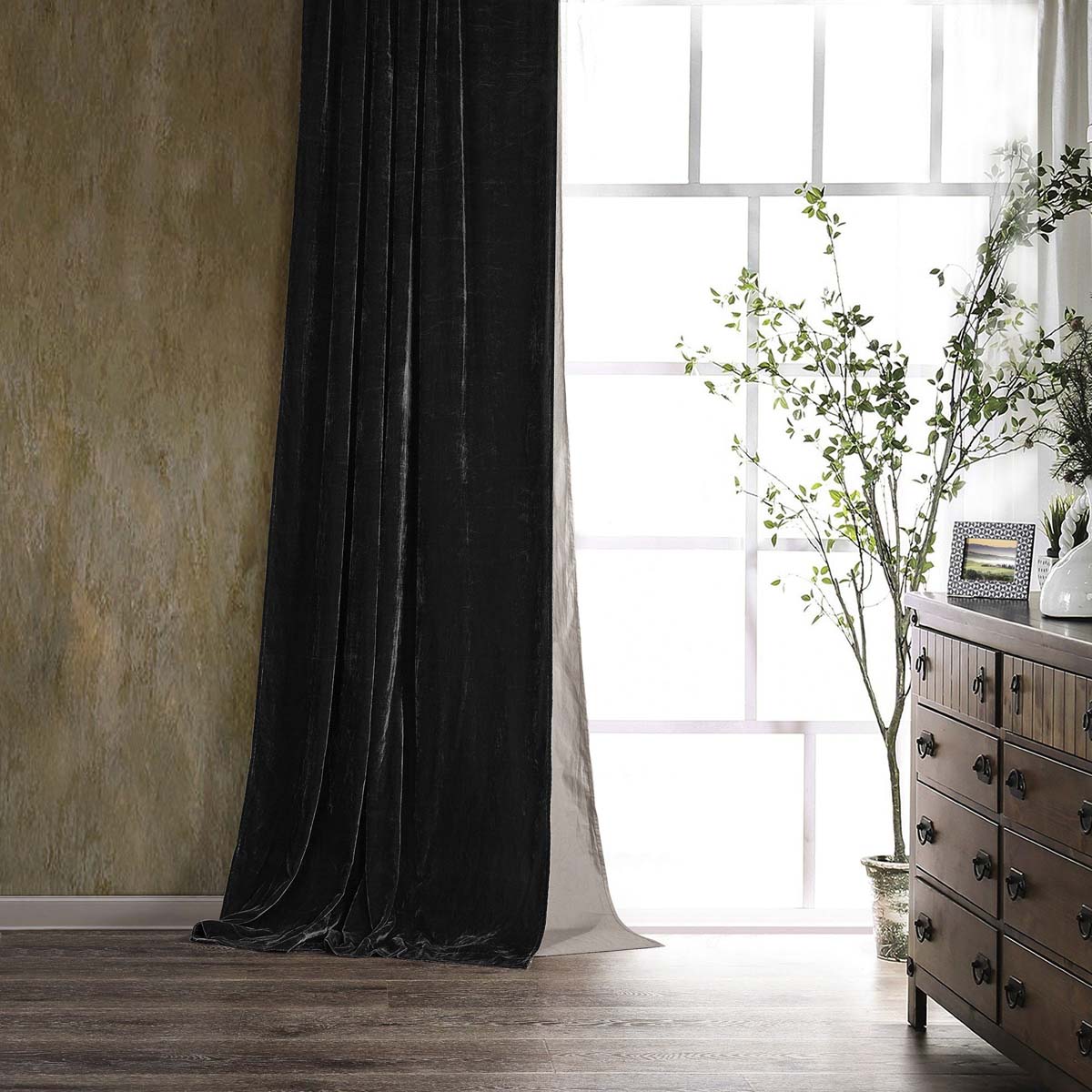 Midnight Velvet Curtain - OUT OF STOCK UNTIL 08/05/2026