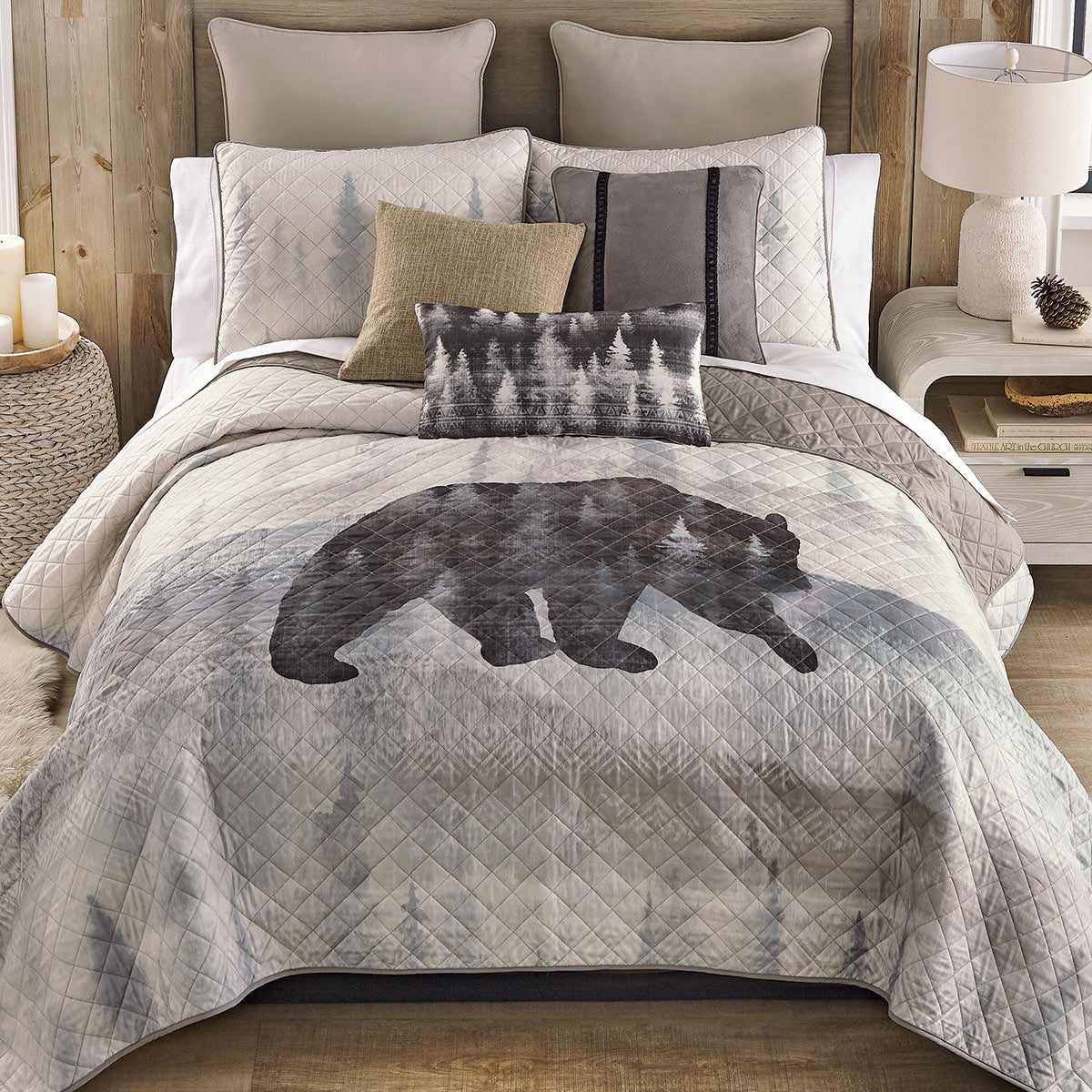 Misty Hills Bear Quilt Bed Set - Queen - CLEARANCE