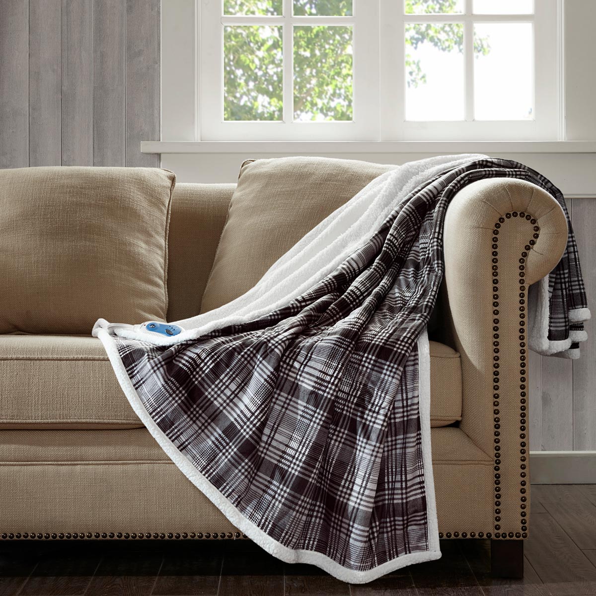 Plaid Heated Throw - Gray