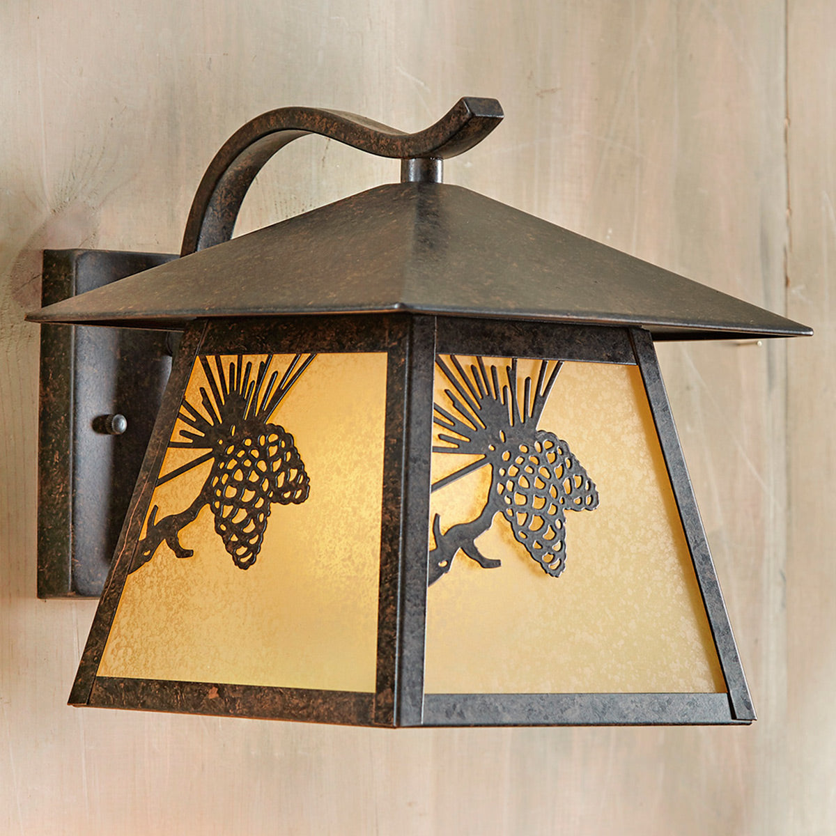 Pinecone Cabin Outdoor Wall Lamp - Small
