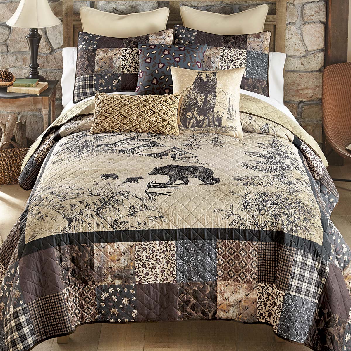 Bear Chalet Quilt Bed Set - Queen - CLEARANCE
