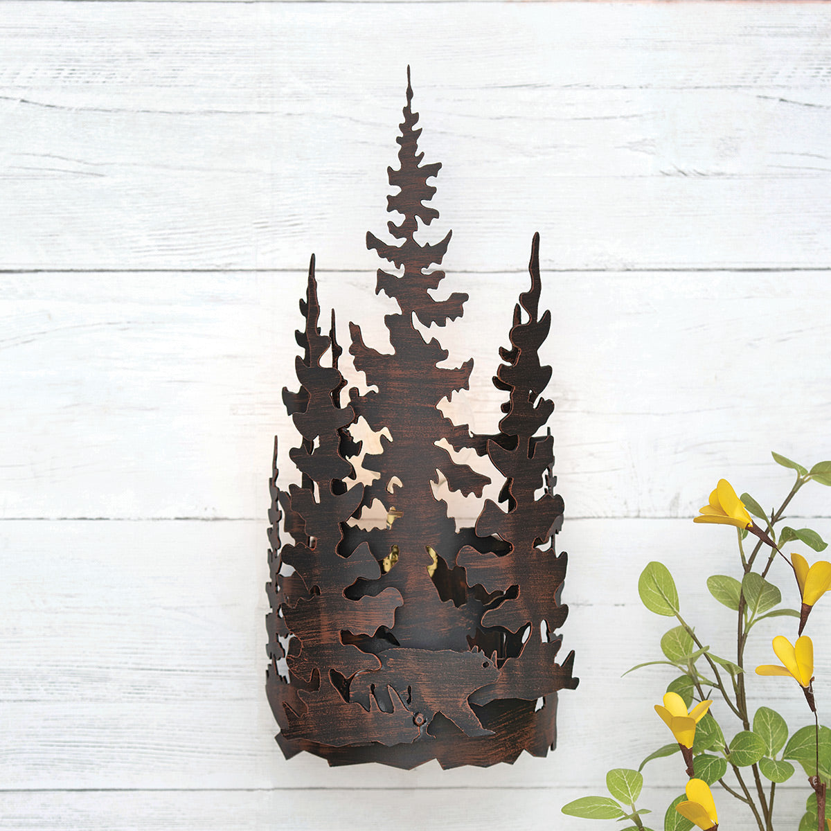 Bear Forest Metal Wall Lamp