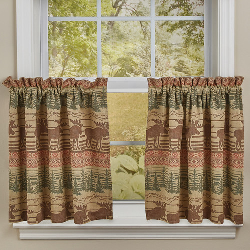 Moose Jacquard Tiers - 24"