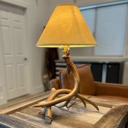 Whitetail Deer 2 Antler Table Lamp