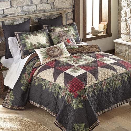 Evergreen Cardinals Quilt Bed Set - Queen