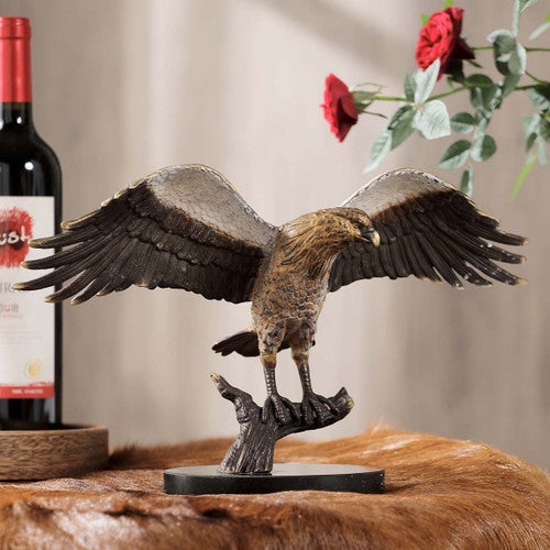 Woodland King's Crest Sculpture