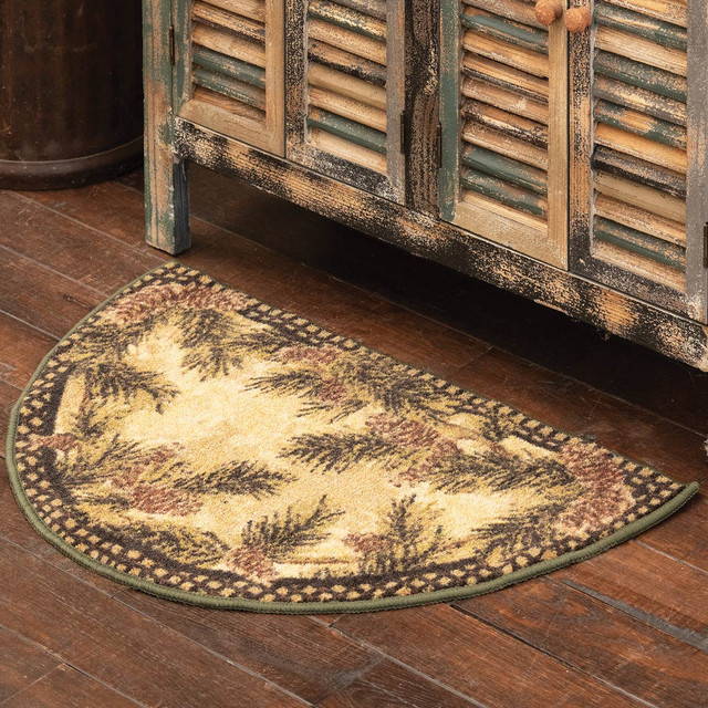 Pinecone Border Half-Round Rug