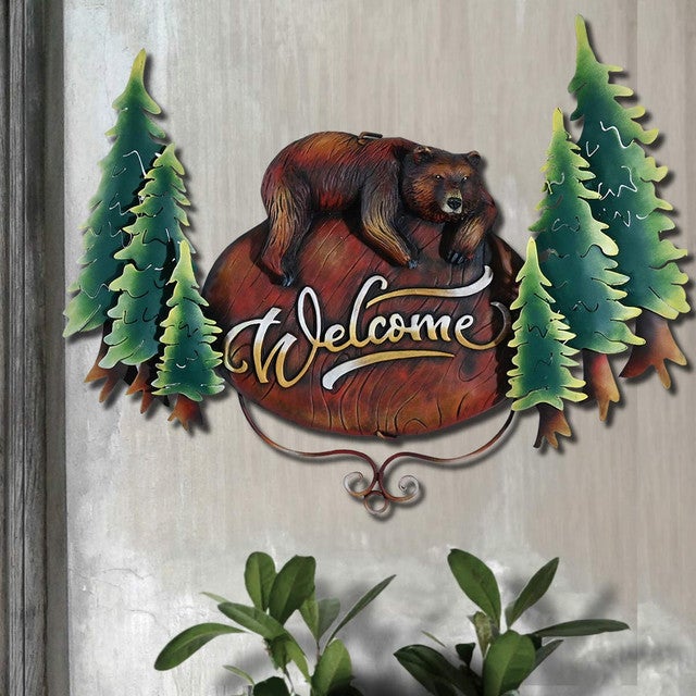 Pinewood Bear Welcome Wall Art