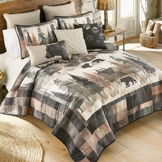 Watercolor Cabin Quilt Bed Set - Queen