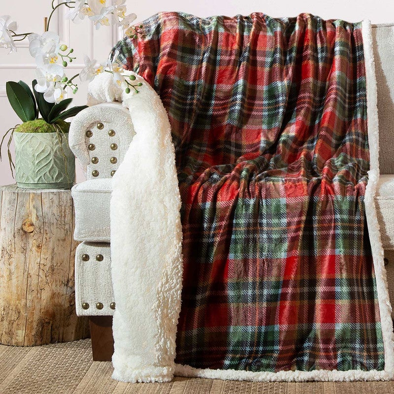 Glasgow Plaid Plush Throw