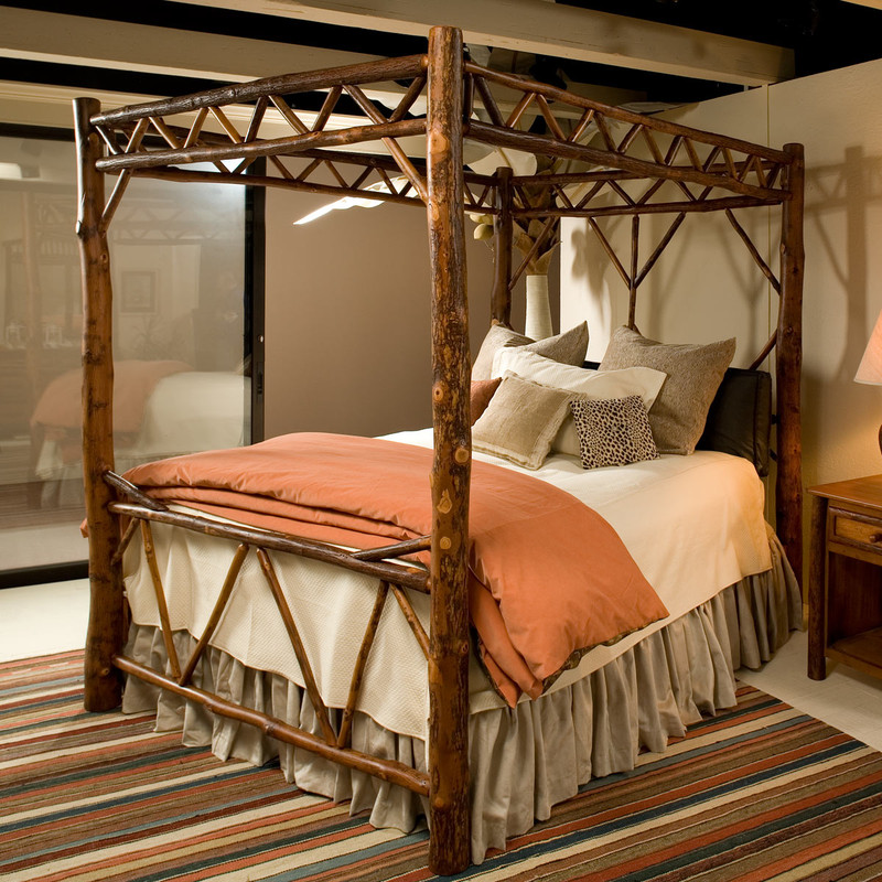 Black Forest Hickory Blue Mountain Canopy Bed - Queen